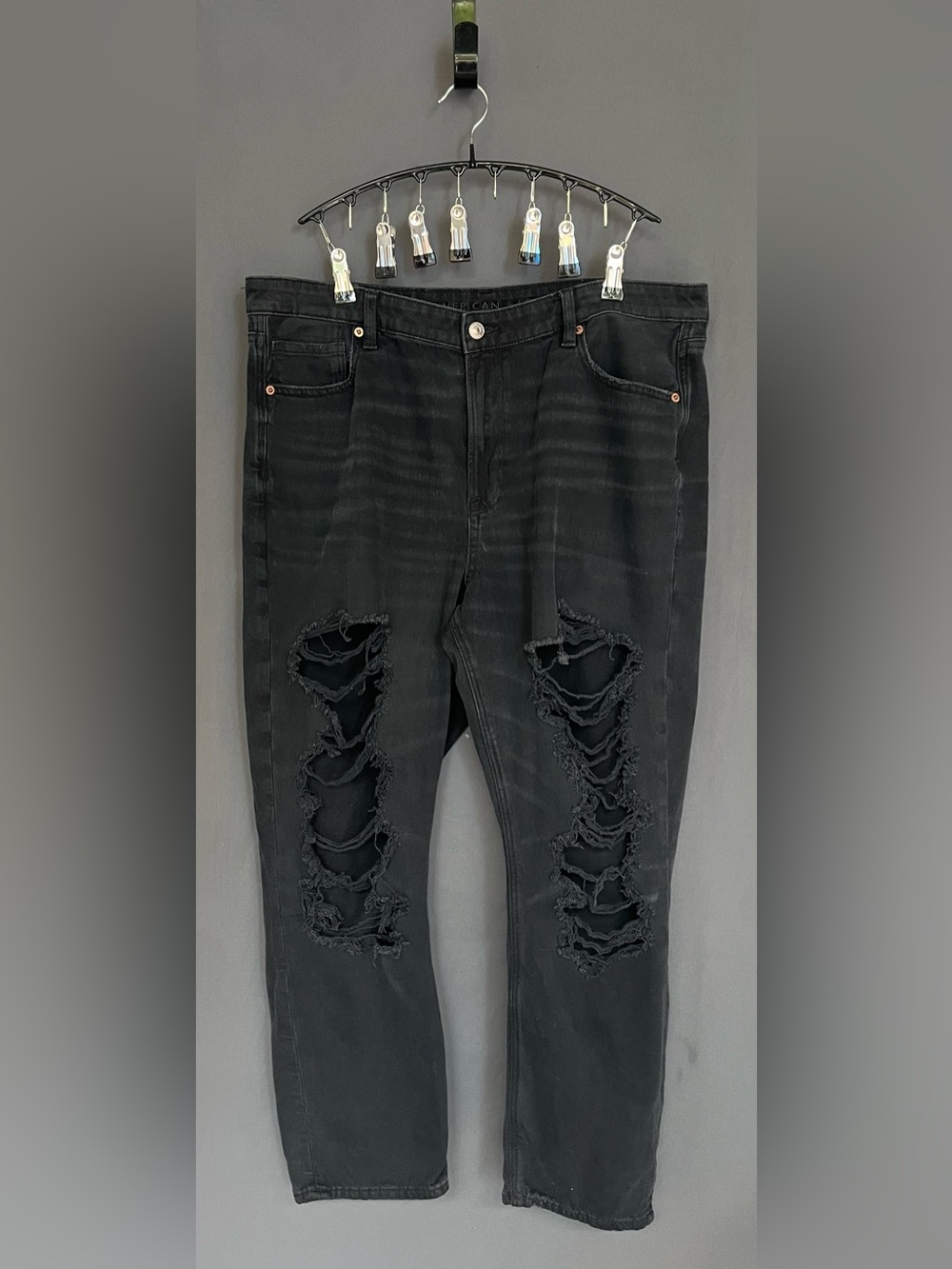 American Eagle Black Ripped Mom Jeans Size 18